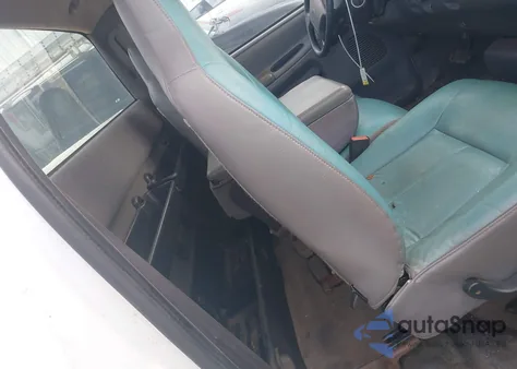 2001 Dodge Ram 1500 St из США, поврежденный, VIN 1B7HC16Y91S655888